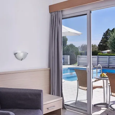Blue Bay Otel 4*